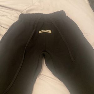These are essential sweatpants i’m selling that i cant fit were only worn twice